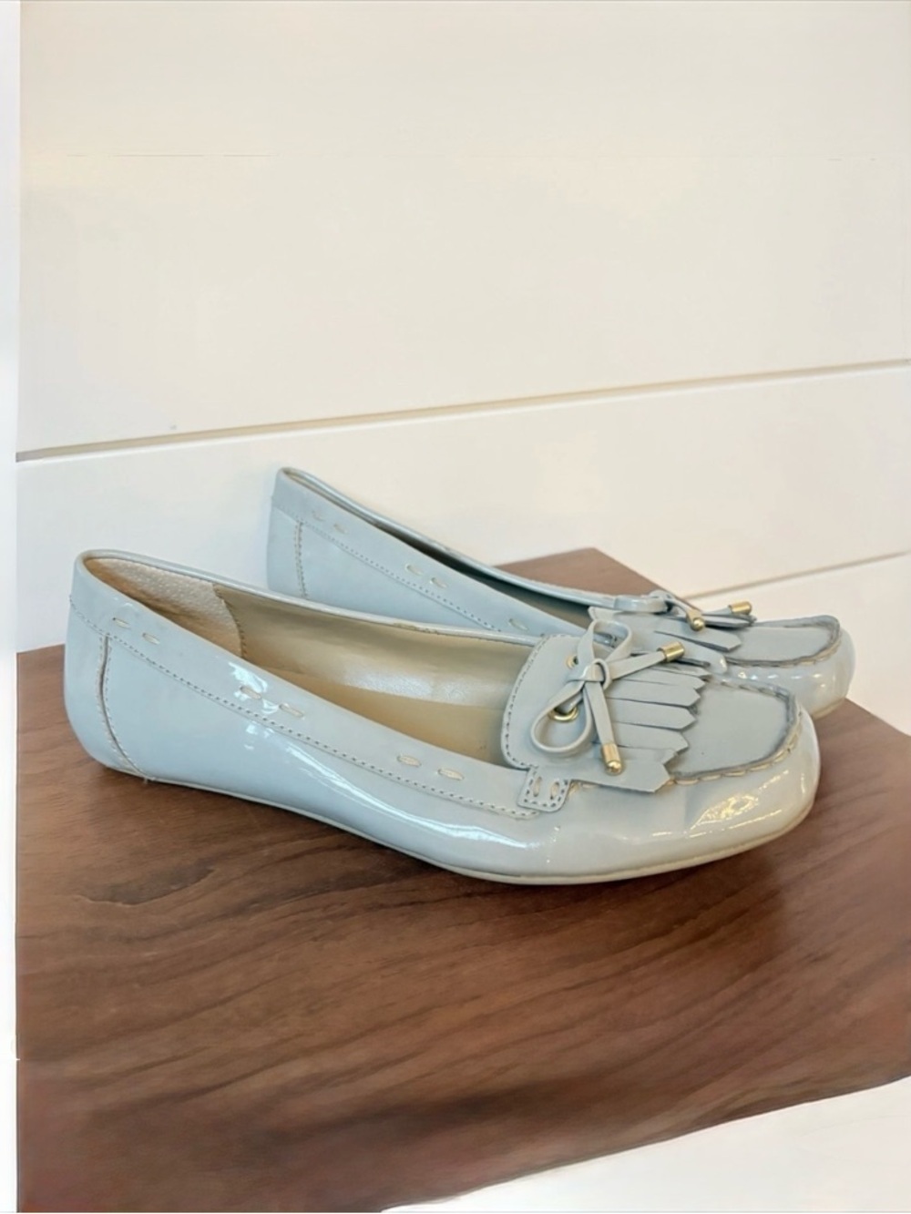 Isaac Mizrahi Women’s Loafers Flats Shoes Patent Teal Tassels Boho Indie Chic 6